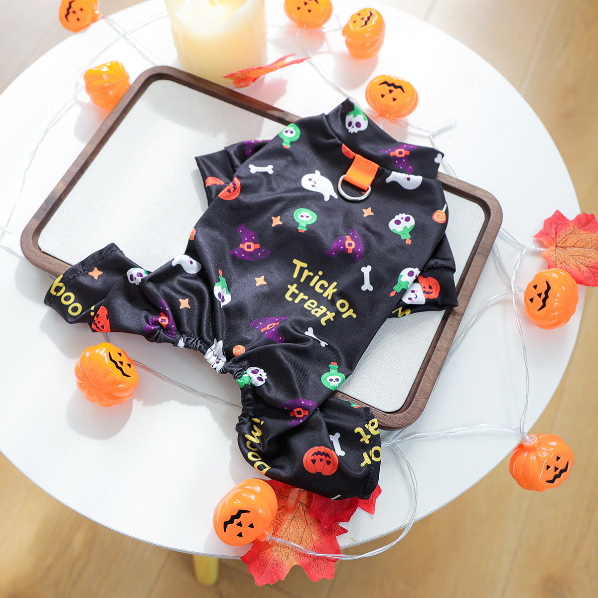 Ropa floral de Halloween para perros y gatos en color negro