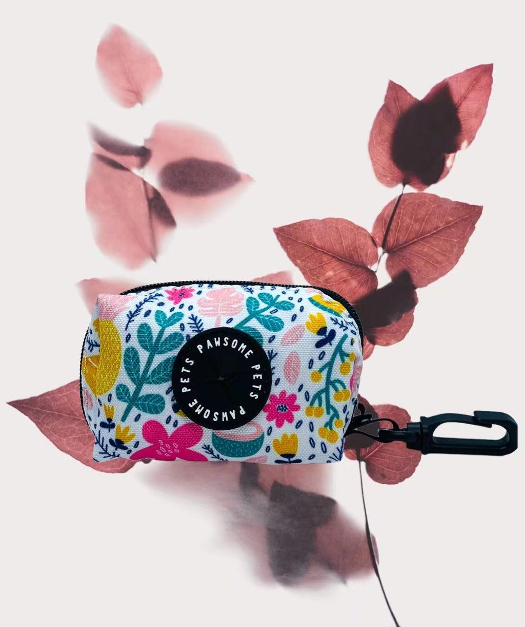 Portabolsas para perro estampado floral | Pawsome Pets New York