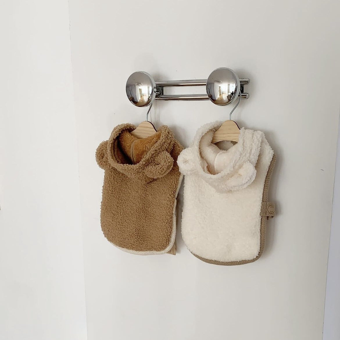 Capa cálida de invierno para perros y gatos
