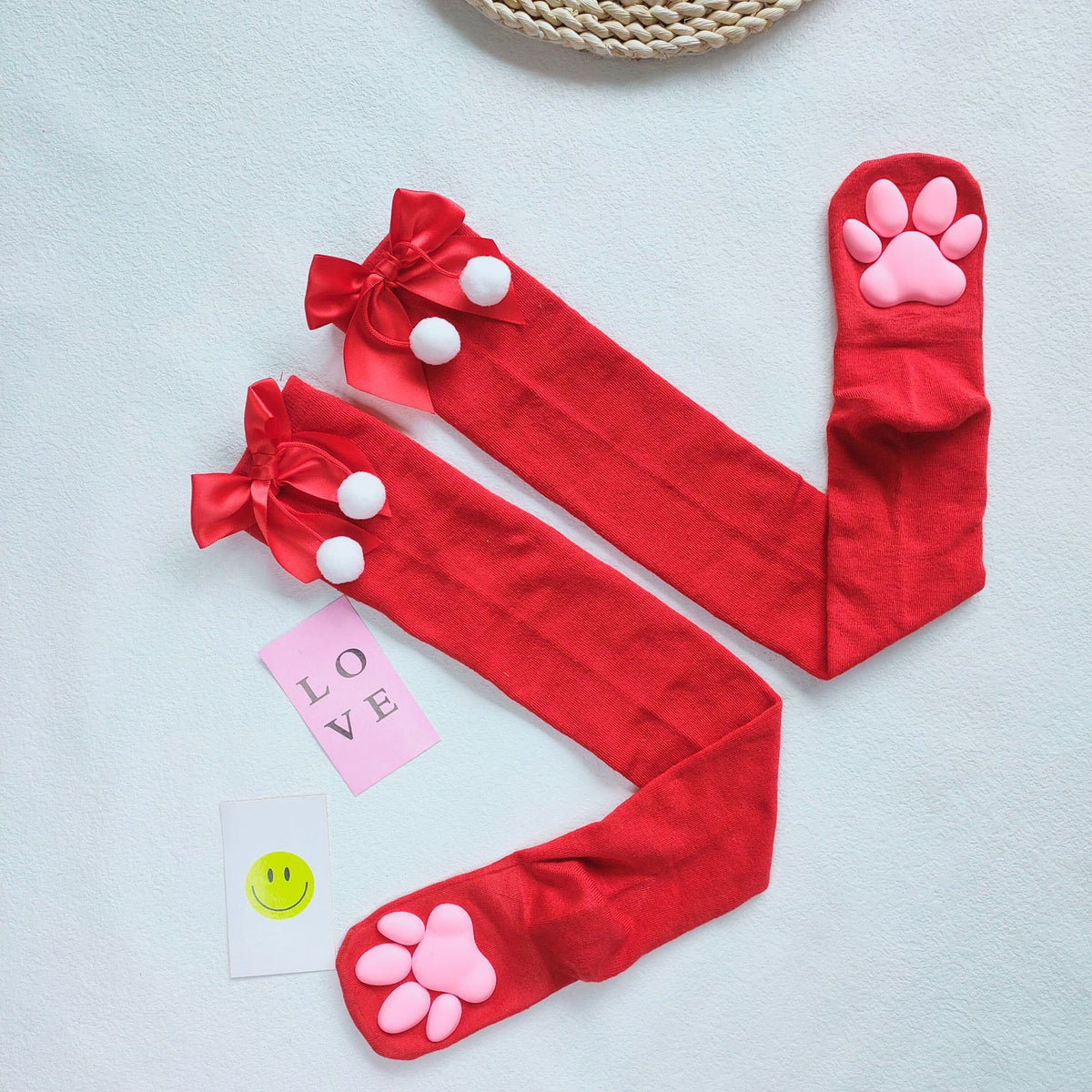 Calcetines con patas de gato 3D y almohadillas de silicona