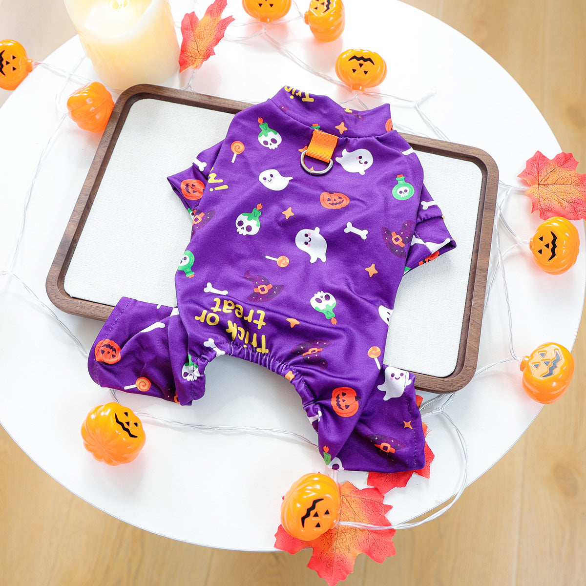 Ropa floral de Halloween para perros y gatos en color morado
