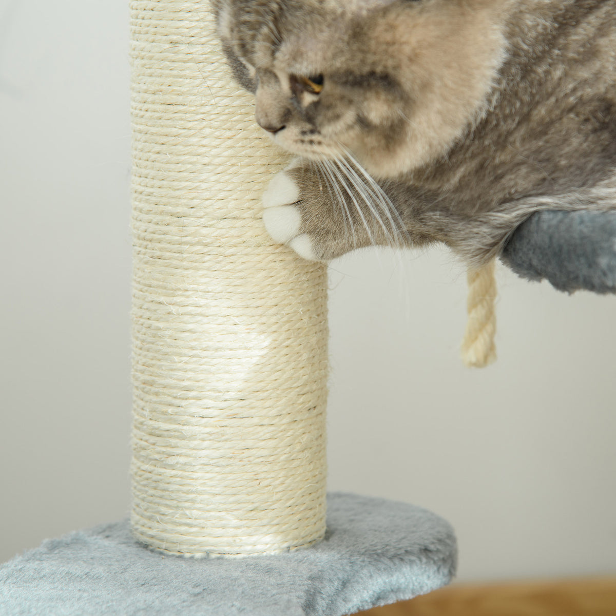 Árbol rascador para gatos con 3 plataformas y cuerda