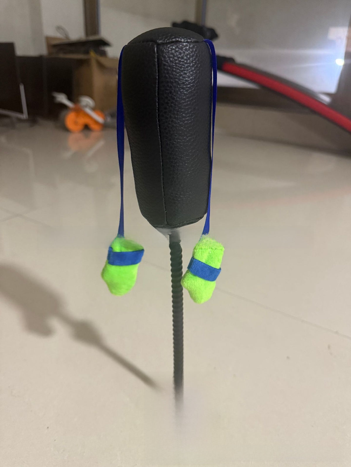 Juguete interactivo con muelle para gatos