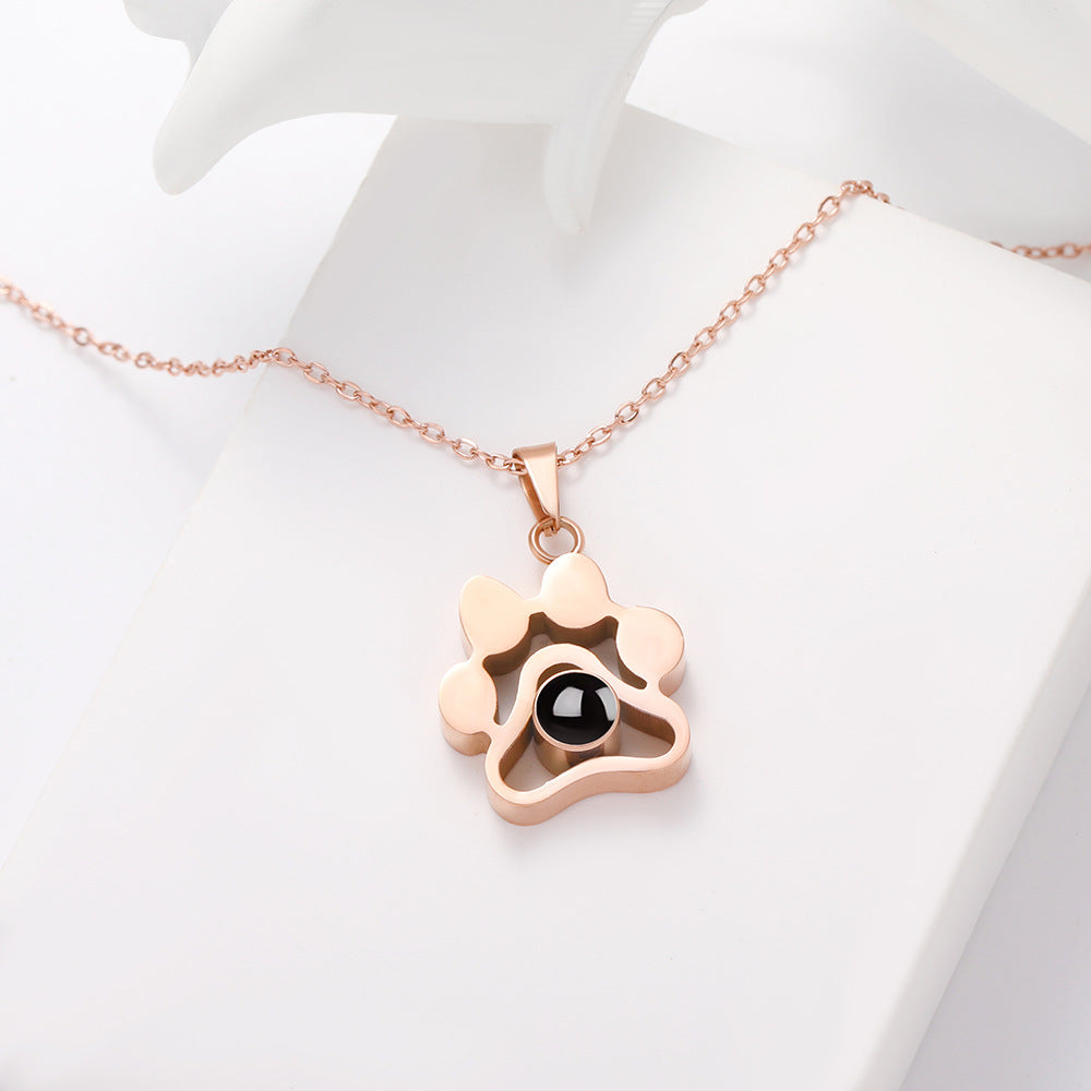 Collar con colgante de huella de perro «Te quiero» en varios idiomas