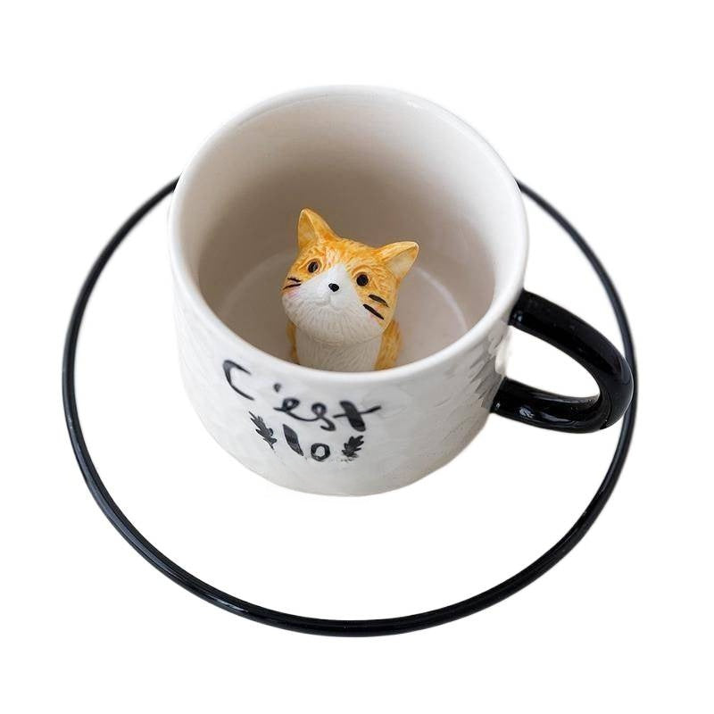 Taza de cerámica con gato