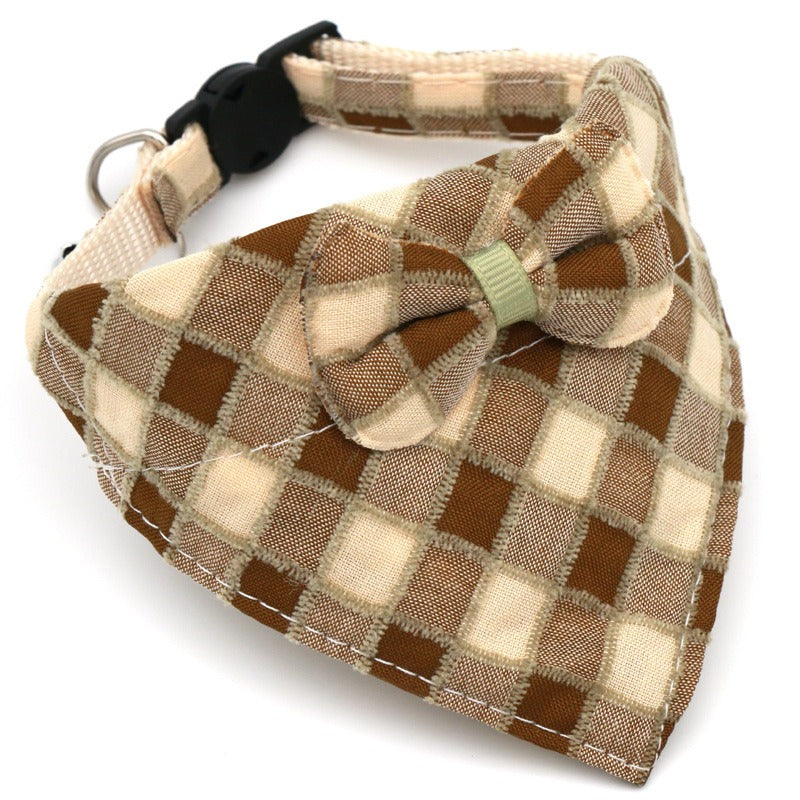 Collar pañuelo con lazo para perros y gatos en color marrón