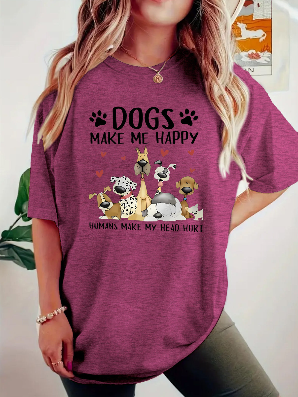 Camiseta de mujer estampada con diseño de perros – Flores rojo oscuro