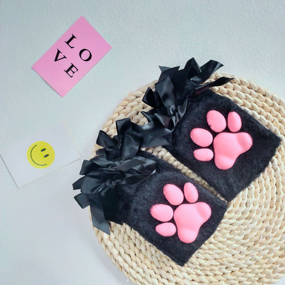 Calcetines con patas de gato 3D y almohadillas de silicona