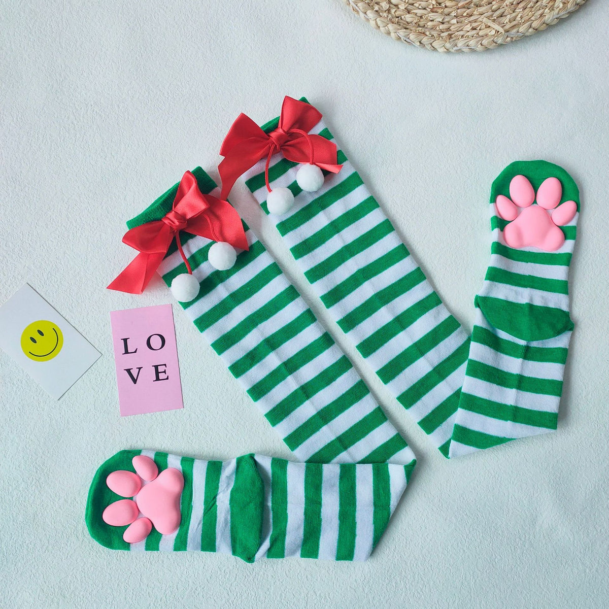 Calcetines con patas de gato 3D y almohadillas de silicona