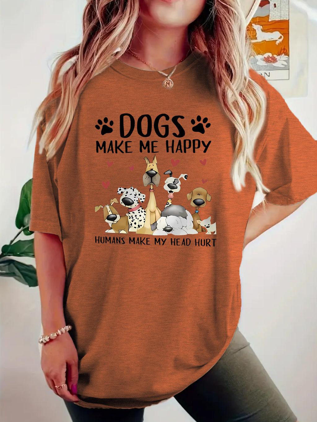 Camiseta de mujer estampada con diseño de perros – Rojo óxido