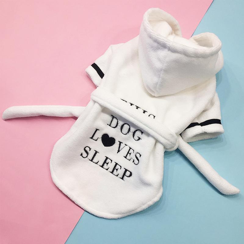 Bata absorbente blanca para perros y gatos