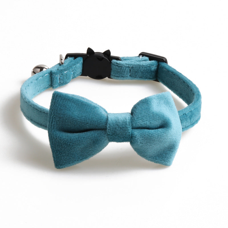 Collar de terciopelo con lazo para perros y gatos