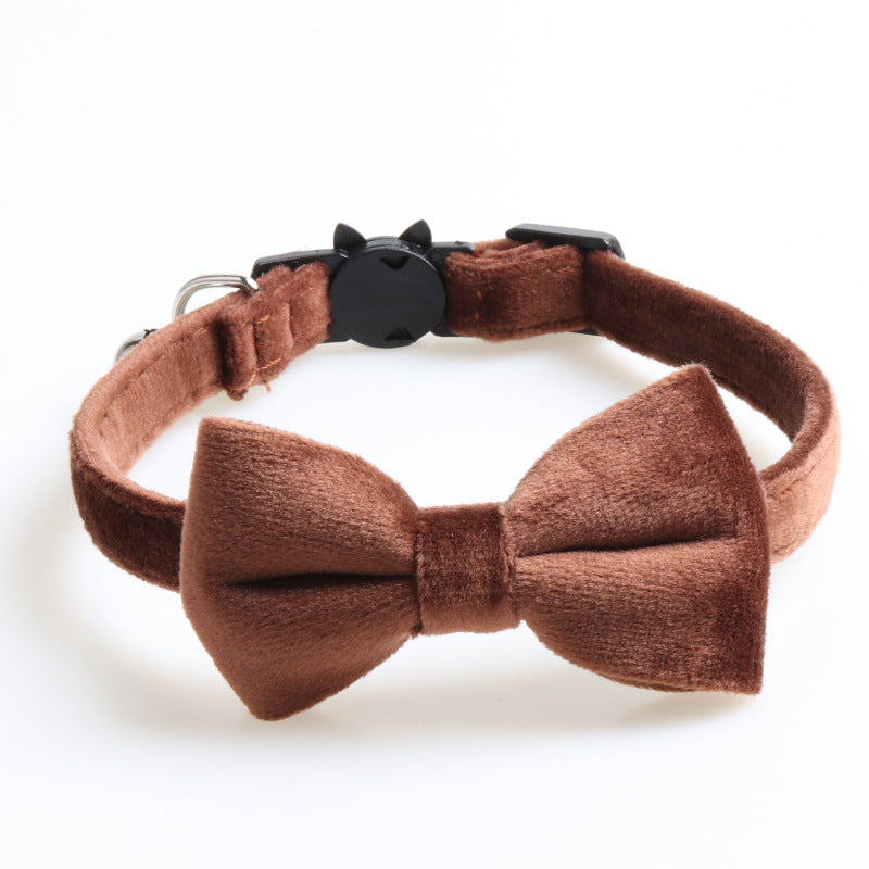 Collar de terciopelo con lazo para perros y gatos