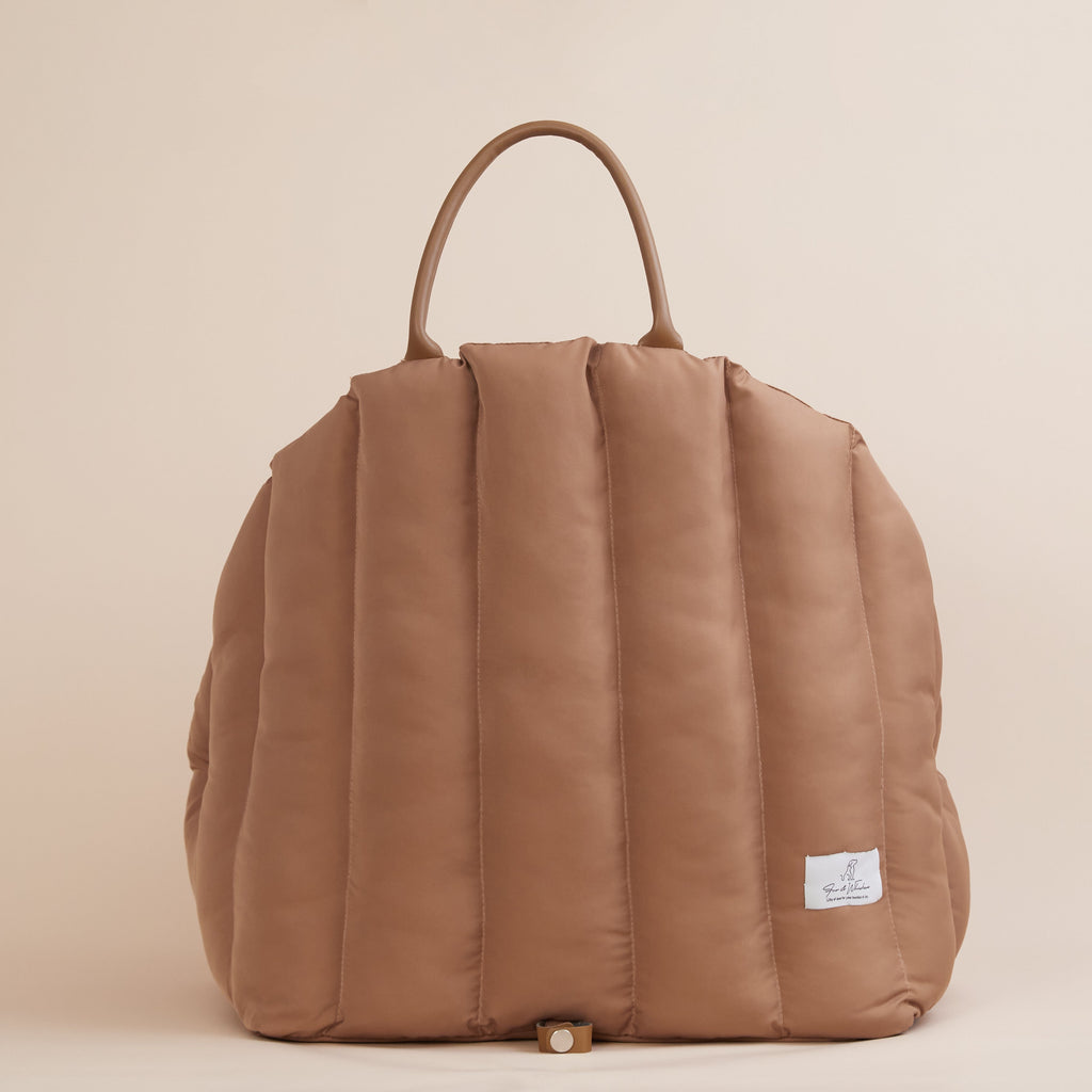 Fur & Whiskers bolso de coche para perros – Mocha