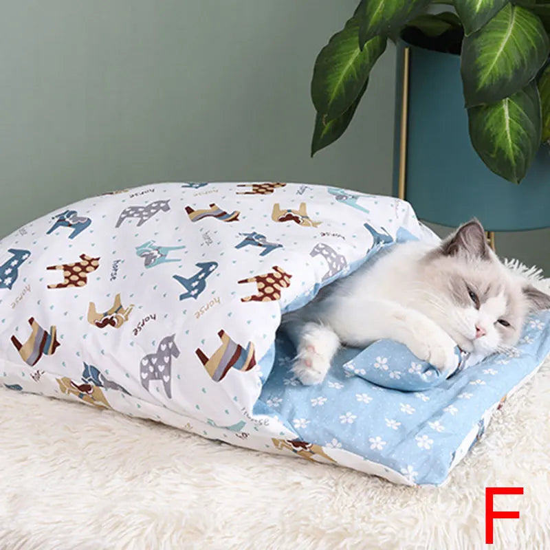 Saco de dormir cálido y extraíble para gatos