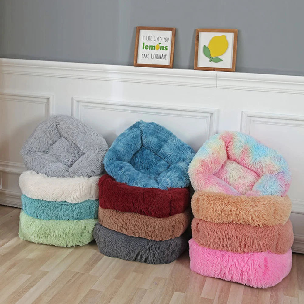 Cama cuadrada mullida y cálida para perros y gatos
