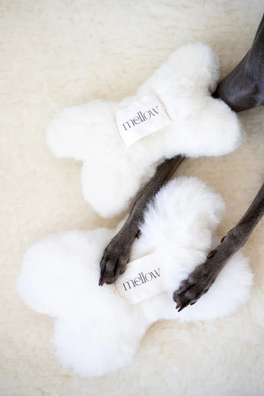 Juguete de lana natural en forma de hueso para perros Mellow