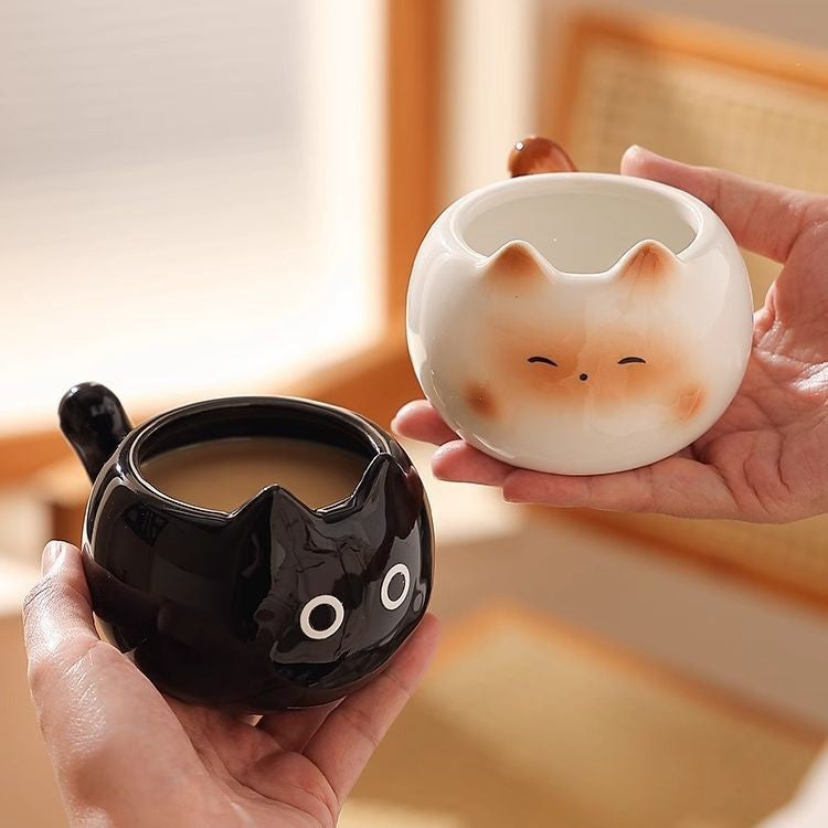 Taza de café de cerámica con gato siamés