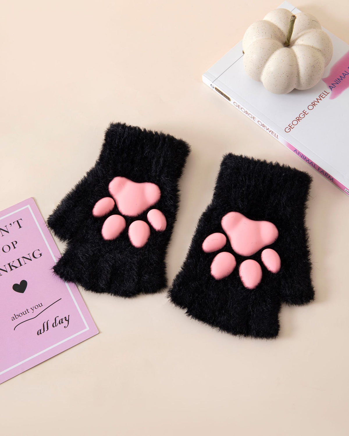 Calcetines con patas de gato 3D y almohadillas de silicona