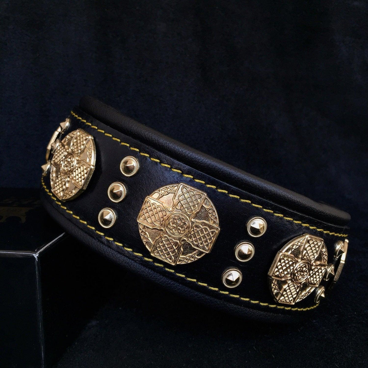 Collar Bestia Maximus negro y dorado de 6,3 cm de ancho, foto 4 de 4